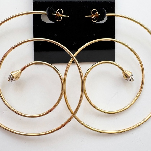 Noir NYC cyndi spiral hoop pavé pyramid earrings - Picture 5 of 5